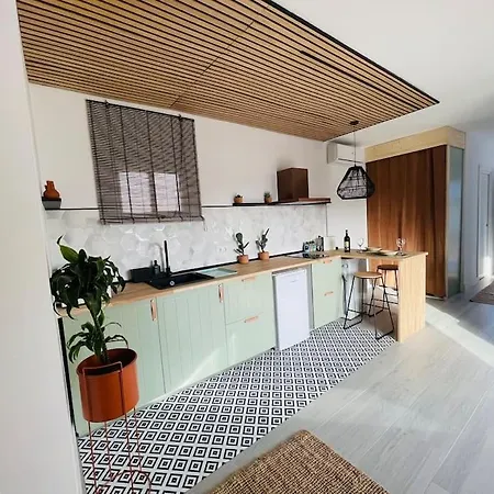 Loft Apartment *